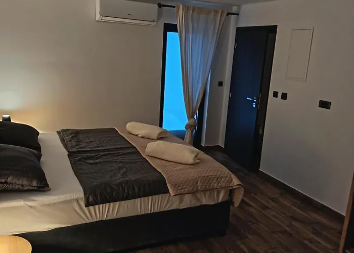 Vrh House