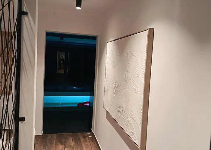 بيت للعطل Vrh House