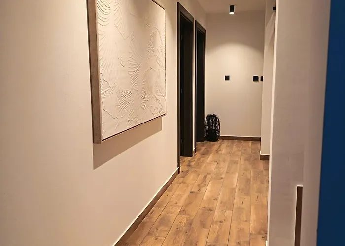 بيت للعطل Vrh House